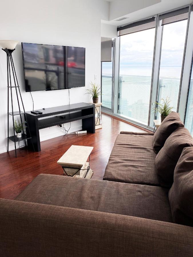 Ihost Suites Ice Condo Toronto Exterior photo