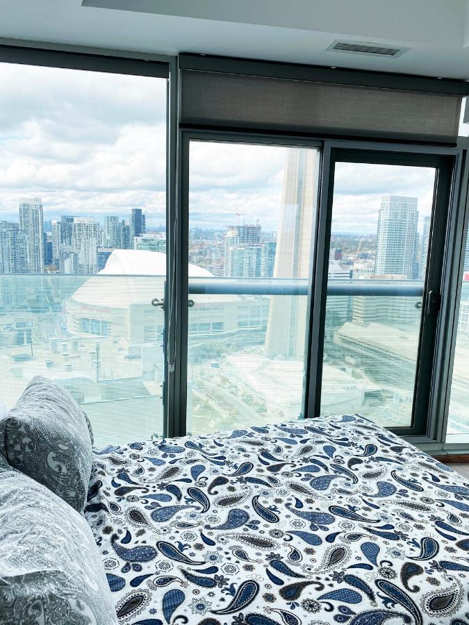 Ihost Suites Ice Condo Toronto Exterior photo