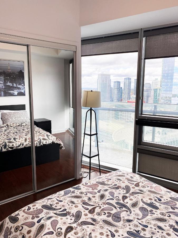 Ihost Suites Ice Condo Toronto Exterior photo