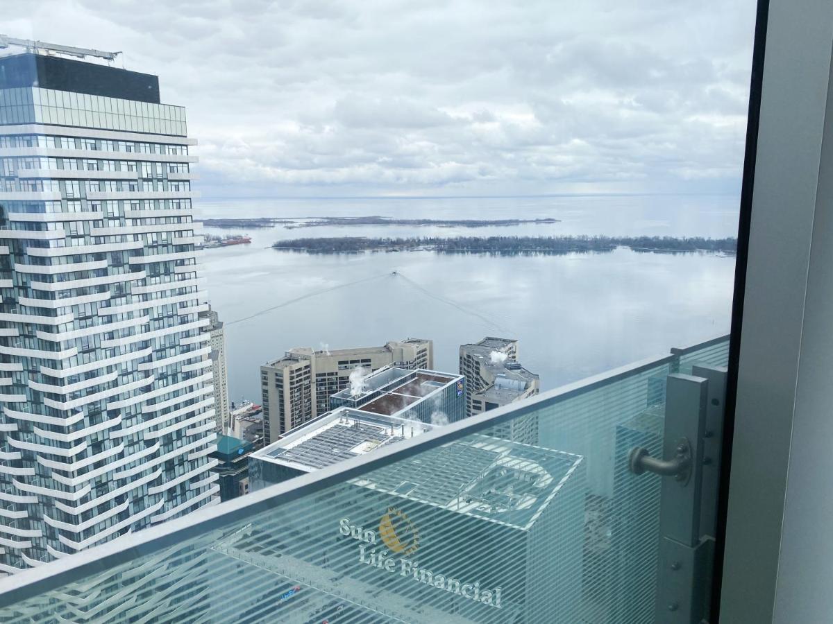 Ihost Suites Ice Condo Toronto Exterior photo