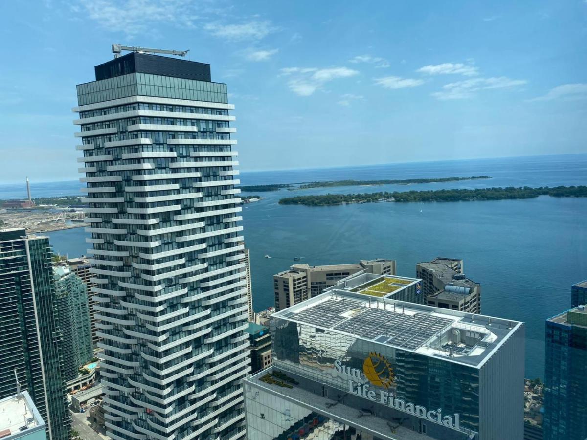 Ihost Suites Ice Condo Toronto Exterior photo